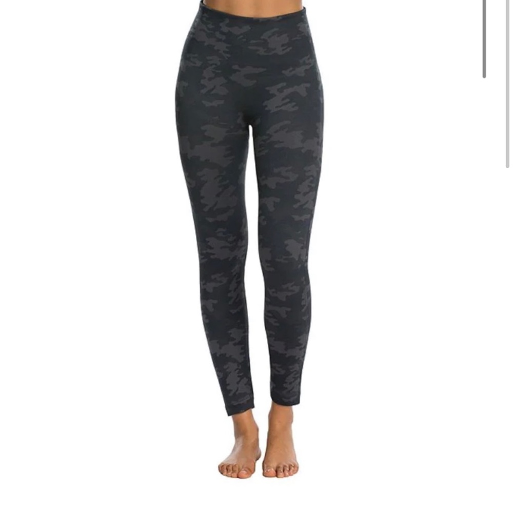 SPANX Camo Seamless Leggings size‎ XL
